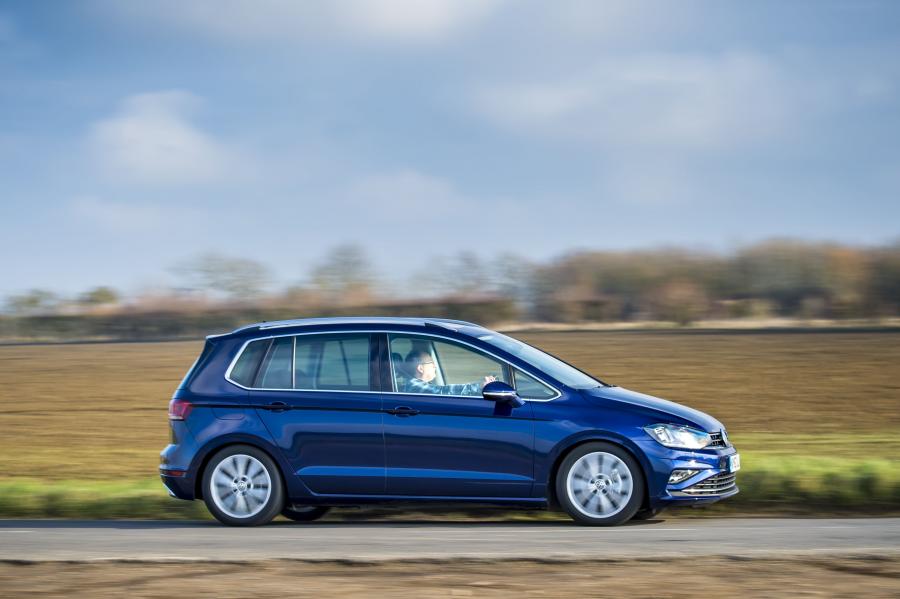  Volkswagen Golf SV 2018 года  (UK) (фото 3 из 24)